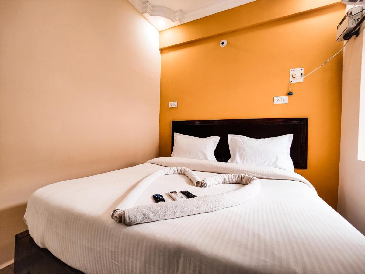 Hotel Candolim Aloft Екстериор снимка